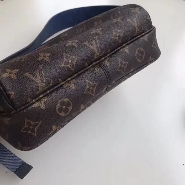 First bag ru Louis Vuitton Messenger