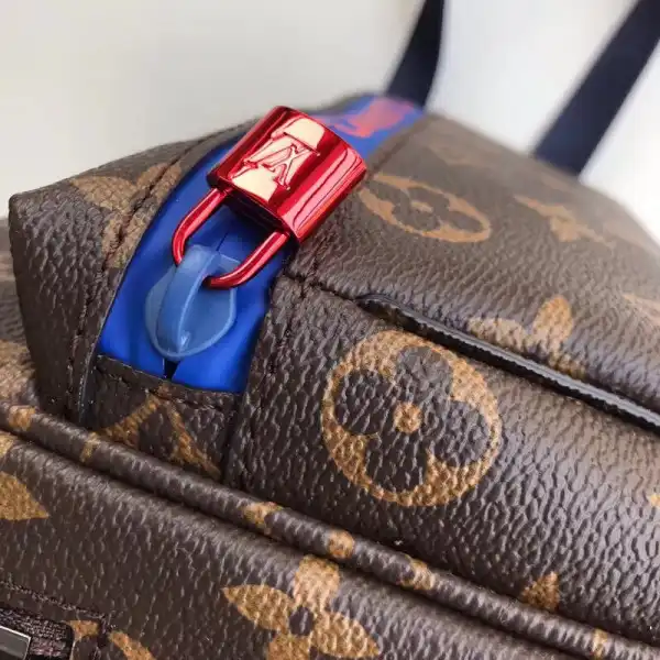 Louis Vuitton Messenger