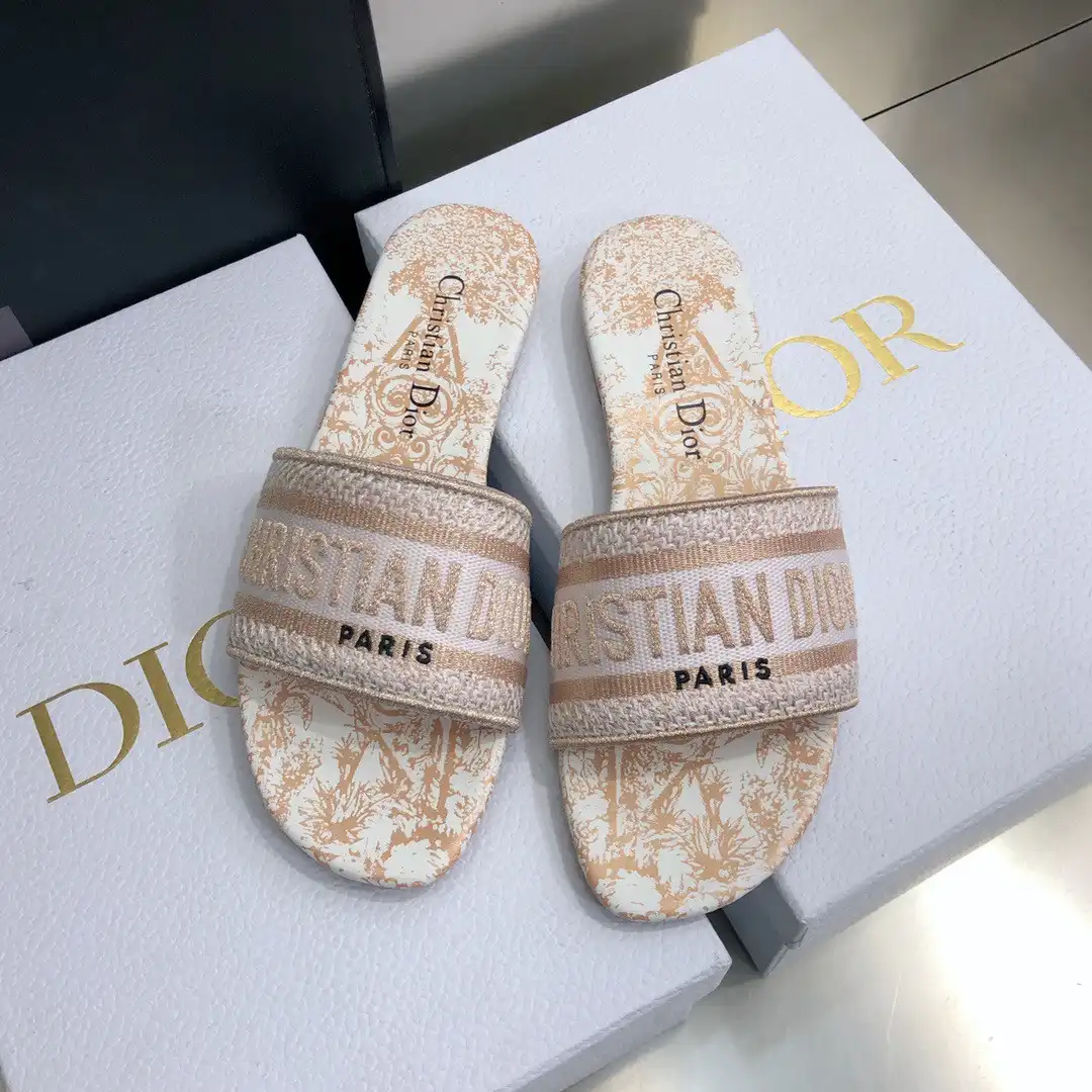 First Bag Ru DIRO DWAY SLIDES