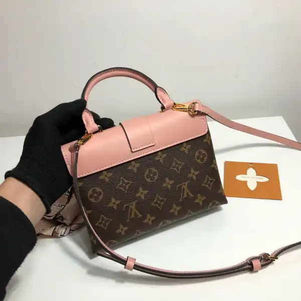 First bag ru LOUIS VUITTON LOCKY BB