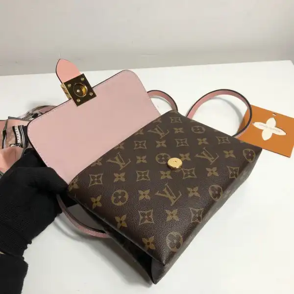 LOUIS VUITTON LOCKY BB