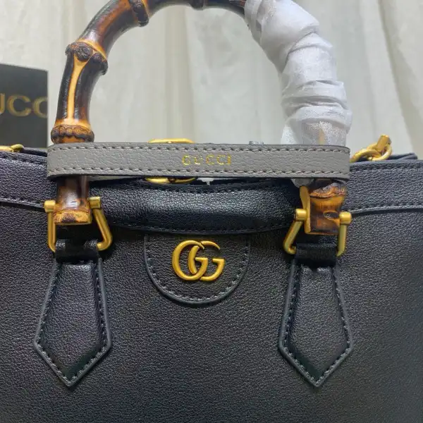 Bagsoffer GUCCI Diana small tote bag