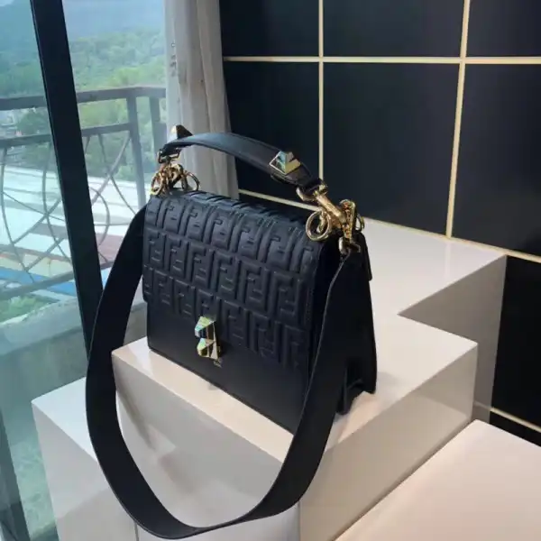 Bagsoffer Fendi Kan I