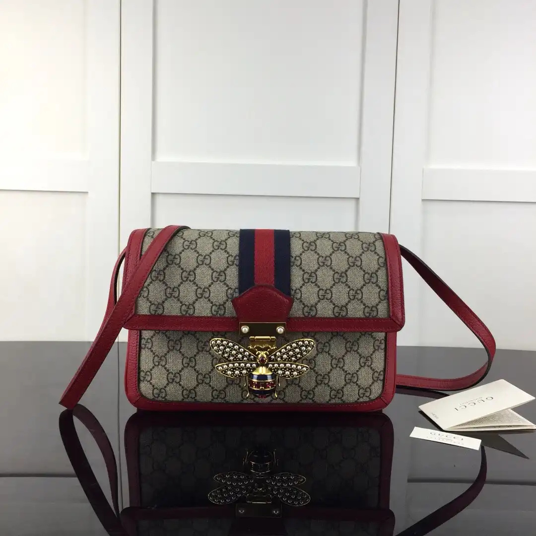 Gucci Queen Margaret GG medium shoulder bag