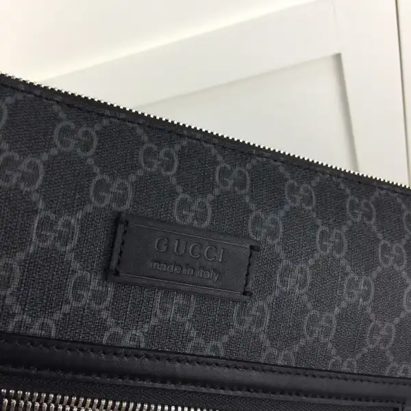 Gucci Night Courrier GG messenger