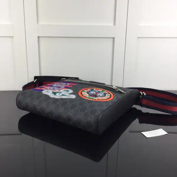 First bag ru Gucci Night Courrier GG messenger