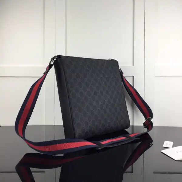 Gucci GG messenger