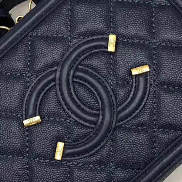 CHANEL VANITY CASE