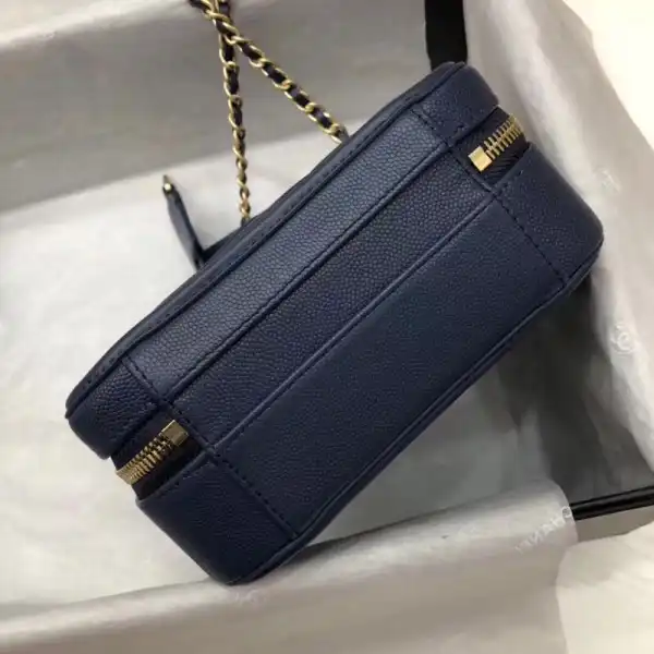 CHANEL VANITY CASE