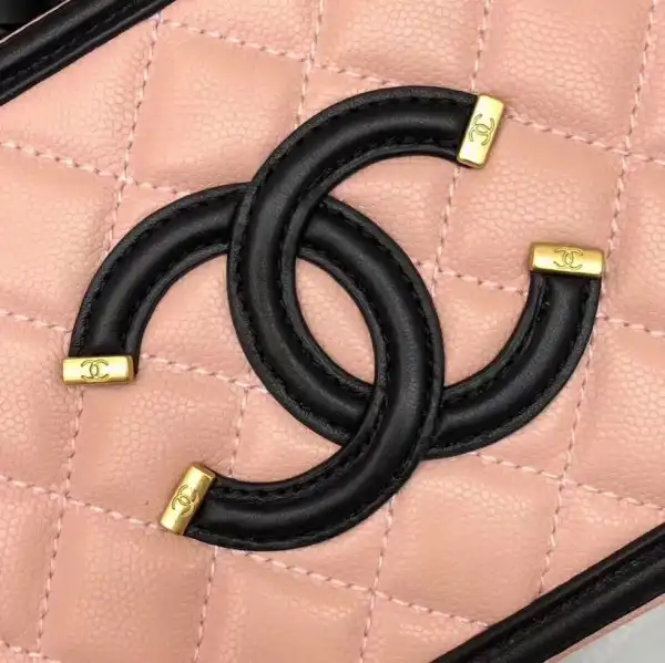 CHANEL VANITY CASE