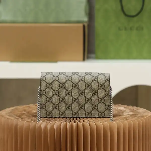 Gucci Dionysus super mini bag