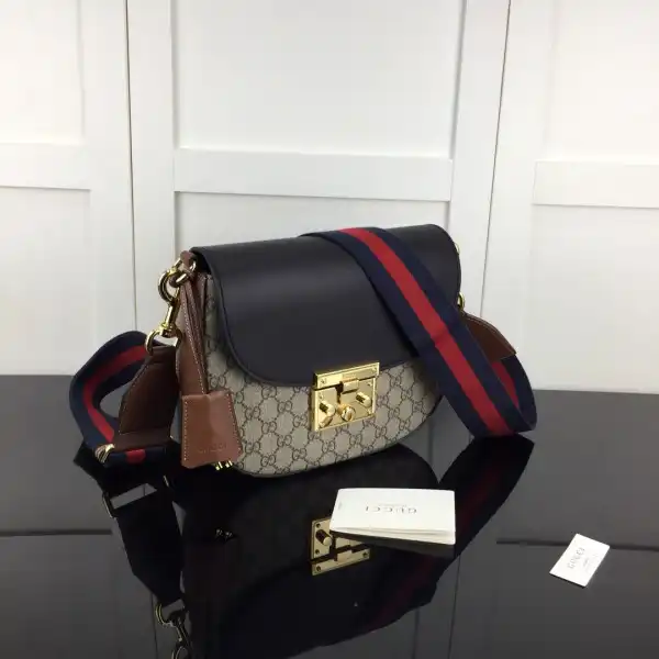 First bag ru Gucci Padlock