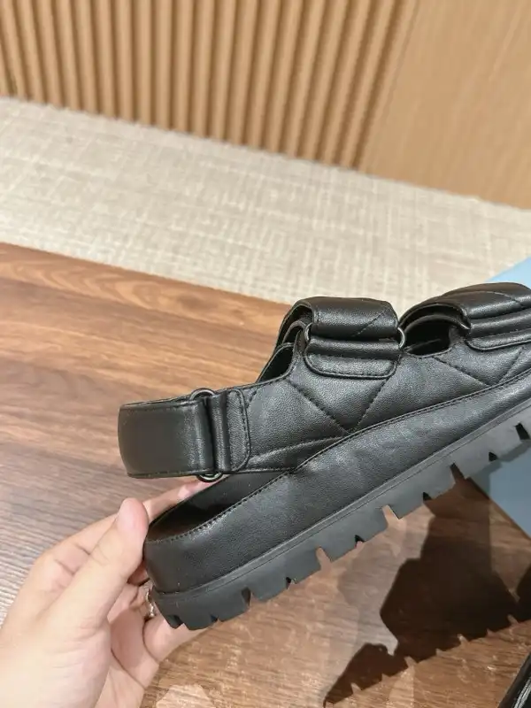 Yupoo bagsoffer PRADA sandals