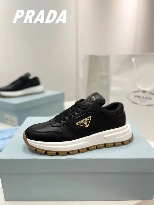 PRADA SNEAKER