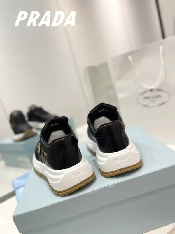 PRADA SNEAKER