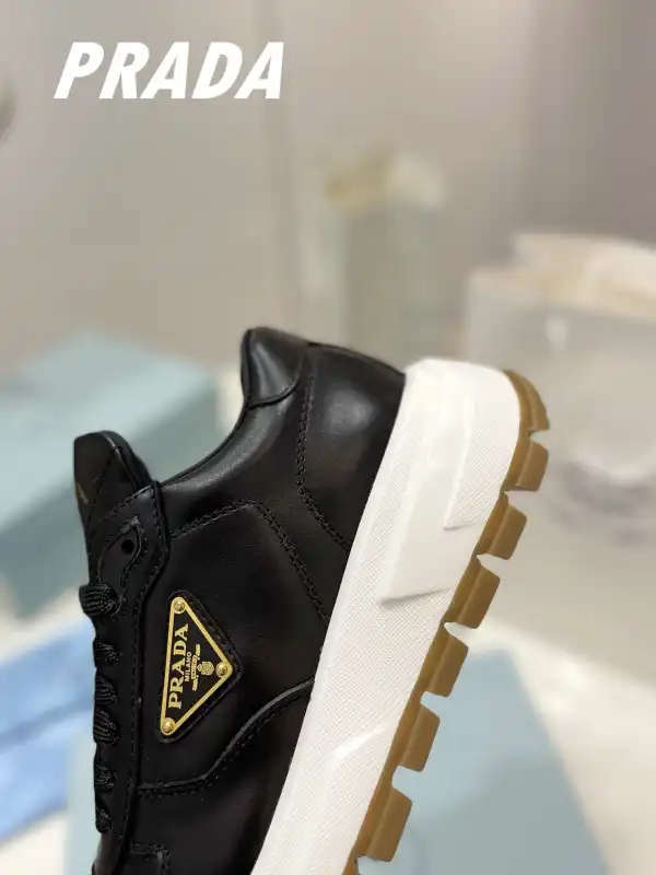 PRADA SNEAKER