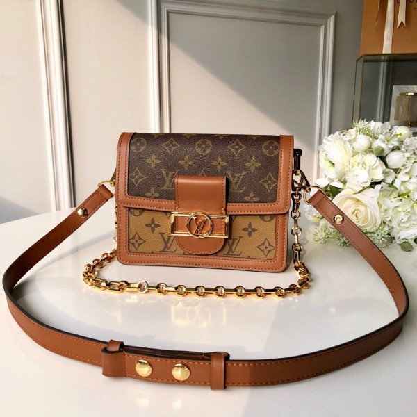 HOT SALE Louis Vuitton Dauphine Mini（2019 Spring Show）