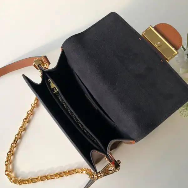 Cheap Louis Vuitton Dauphine Mini（2019 Spring Show）