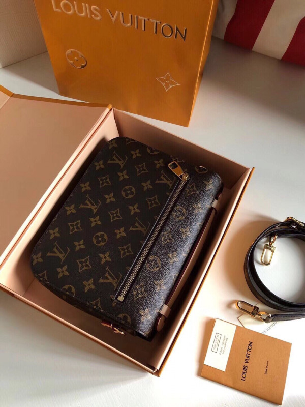 [FREE SHIPPING] Louis Vuitton M40780 Monogram Pochette Metis Messenger