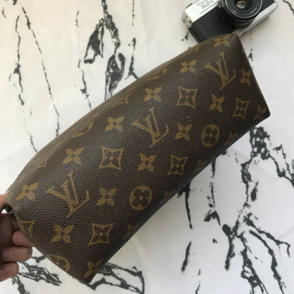 HOT SALE Louis Vuitton PALLAS BEAUTY CASE