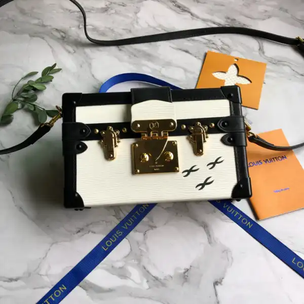 LOUIS VUITTON PETITE MALLE