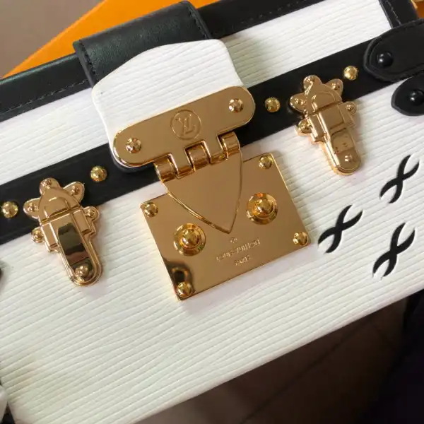 First bag ru LOUIS VUITTON PETITE MALLE