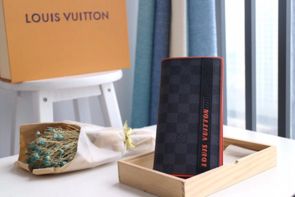 HOT SALE Louis Vuitton Brazza Wallet