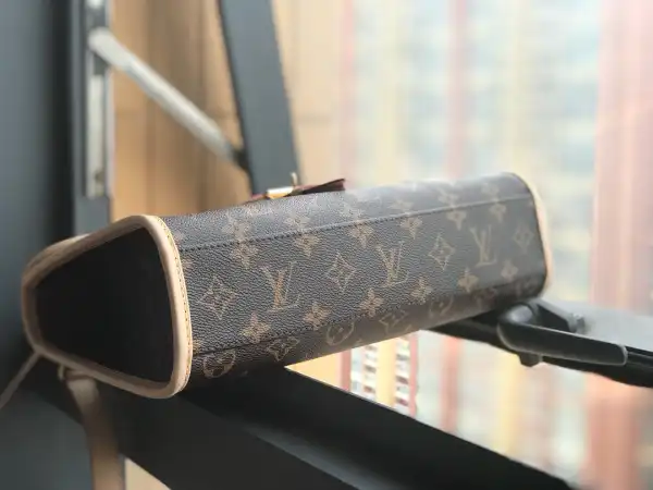 Rep Louis Vuitton Messenger