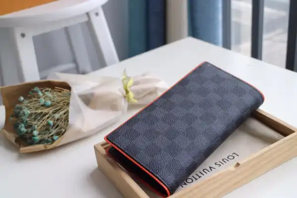 Frstbag ru Louis Vuitton Brazza Wallet