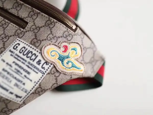 Gucci Courrier GG belt bag