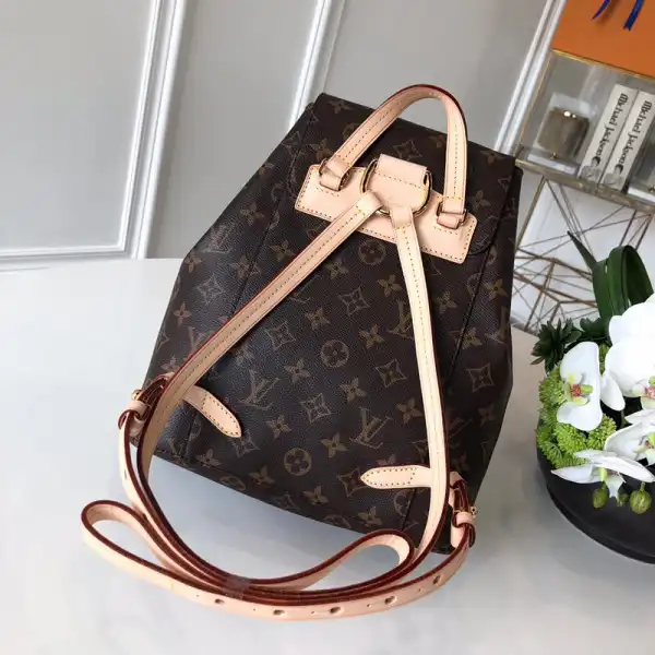 First Bag Ru Louis Vuitton MONTSOURIS