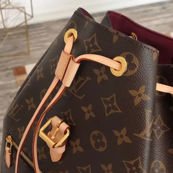 Frstbag ru Louis Vuitton MONTSOURIS