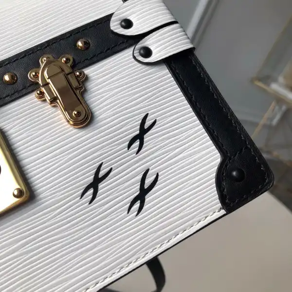 Louis Vuitton TRUNK CHANELUTCH