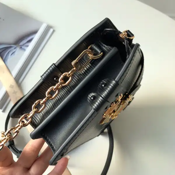 Bagsoffer yupoo Louis Vuitton TRUNK CLUTCH