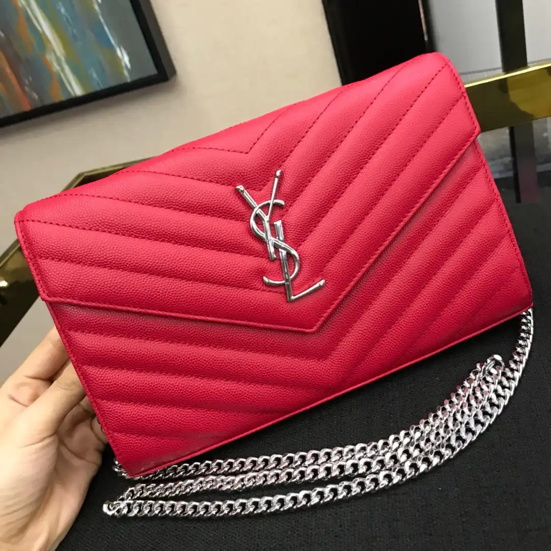 First bag ru YSL CASSANDRE MATELASSÉ CHAIN WALLET