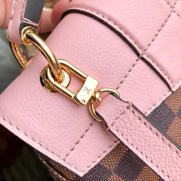 Frstbag ru Louis Vuitton Backpack CHANELapton