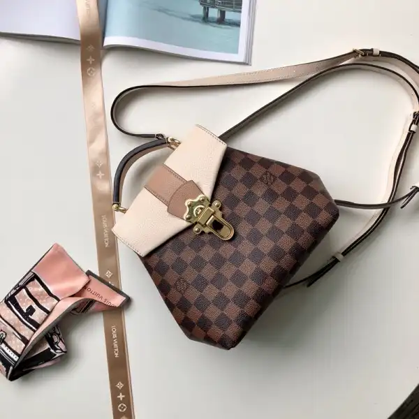 Bagsoffer Louis Vuitton Backpack Clapton