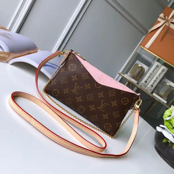 First bag ru Louis Vuitton PALLAS CHANELUTCH