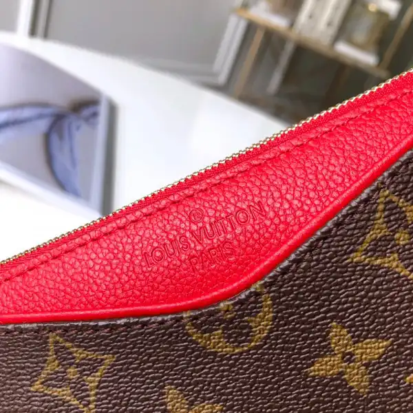 First bag ru Louis Vuitton PALLAS CHANELUTCH