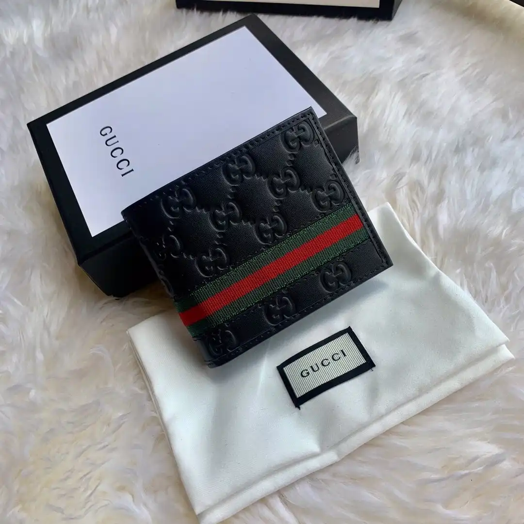 First bag ru GUCCI WALLET