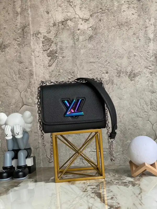 Rep LOUIS VUITTON TWIST PM