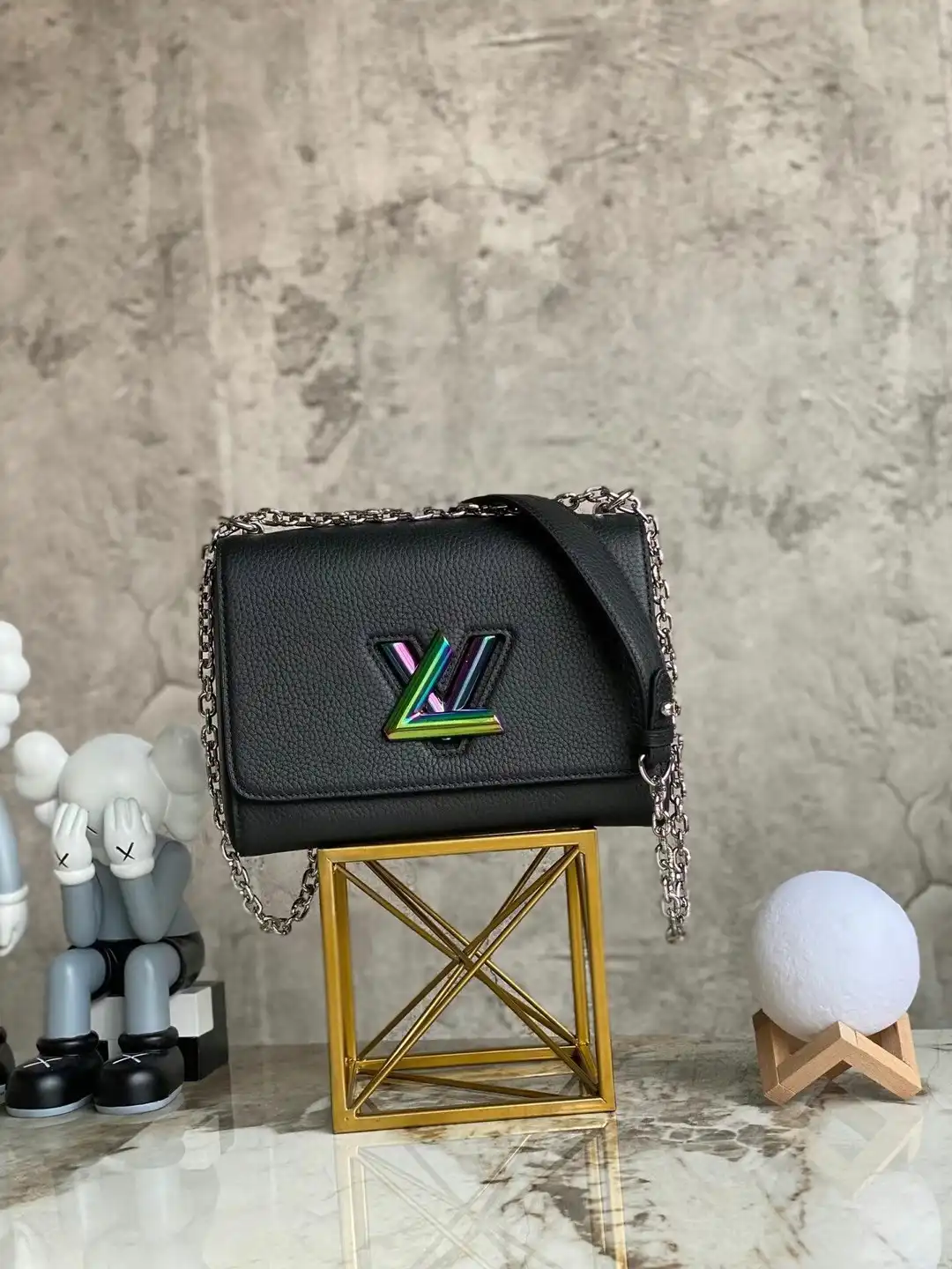 Cheap LOUIS VUITTON TWIST MM