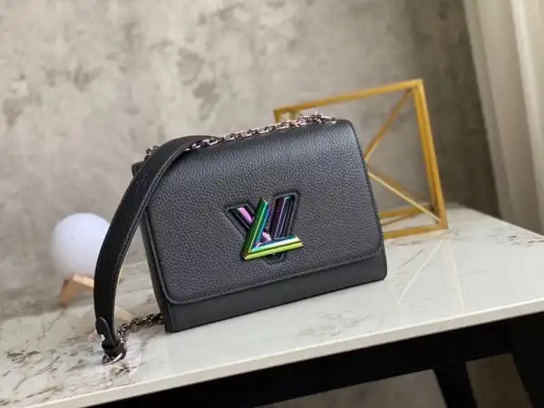 LOUIS VUITTON TWIST MM