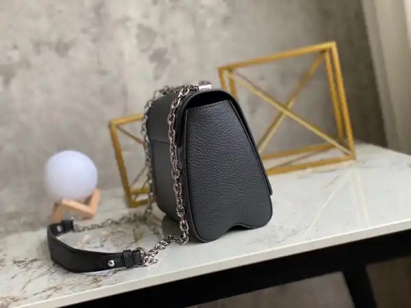 Cheap LOUIS VUITTON TWIST MM