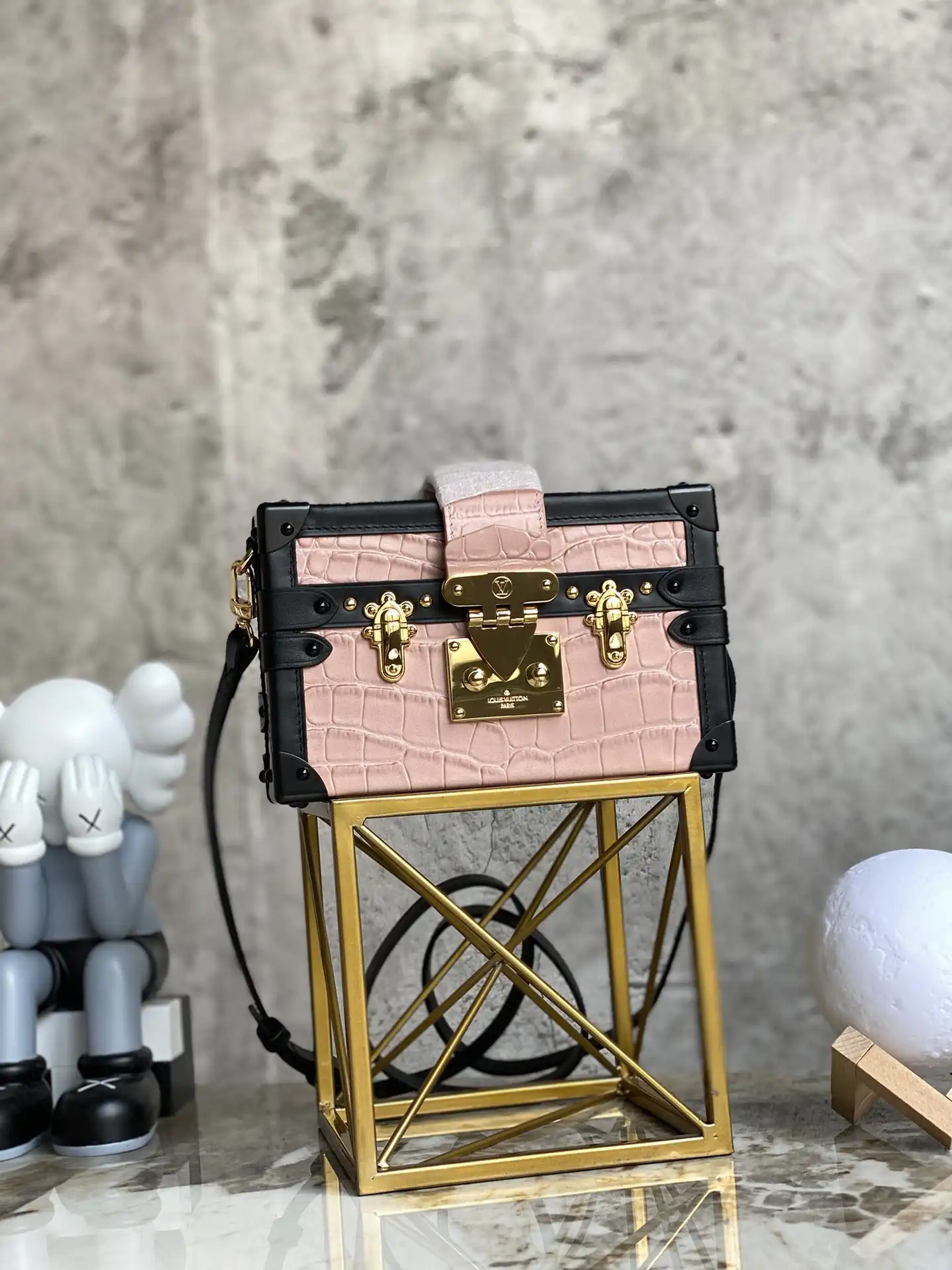 LOUIS VUITTON PETITE MALLE