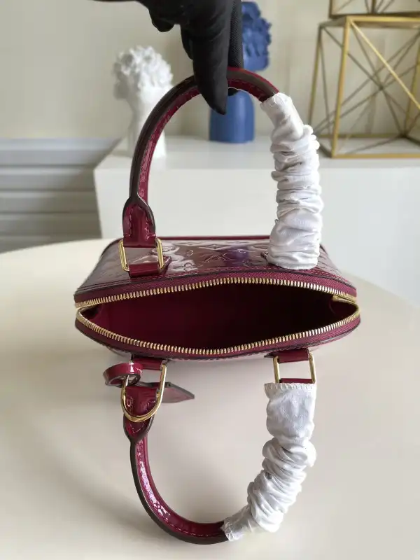 First bag ru LOUIS VUITTON ALMA BB