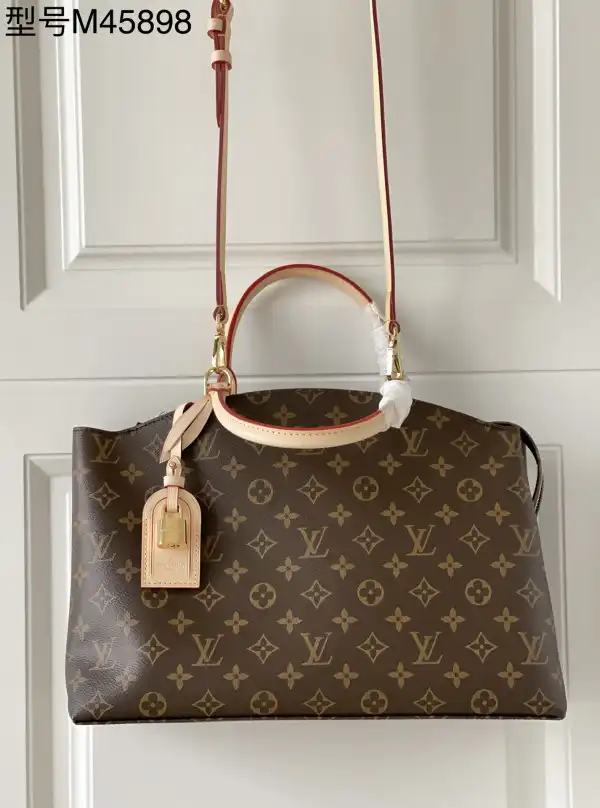 First bag ru LOUIS VUITTON GRAND PALAIS