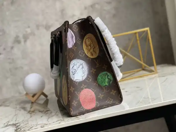 LOUIS VUITTON ONTHEGO MM