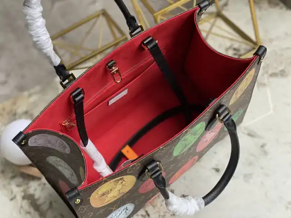 AAA Pruses Bags LOUIS VUITTON ONTHEGO MM