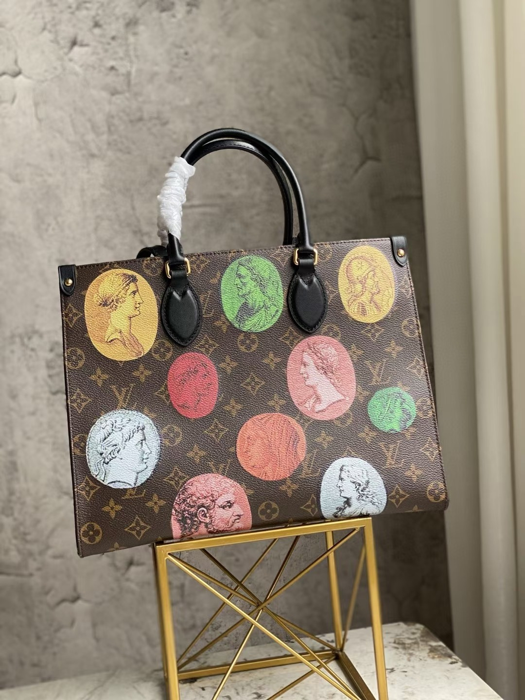 HOT SALE LOUIS VUITTON ONTHEGO MM